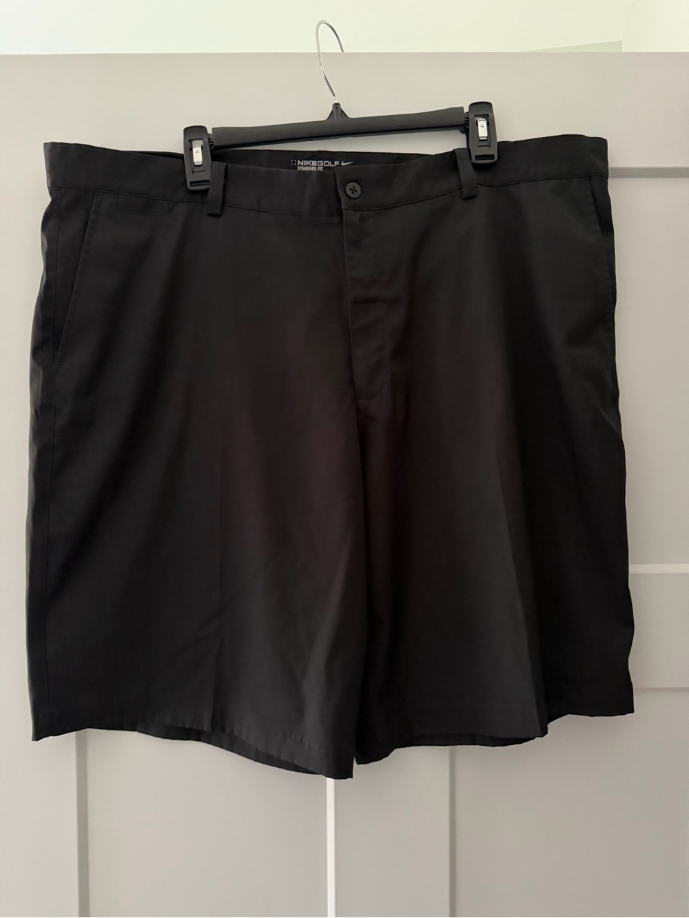 NIKE golf standard fit Dri Fit black shirt size 42